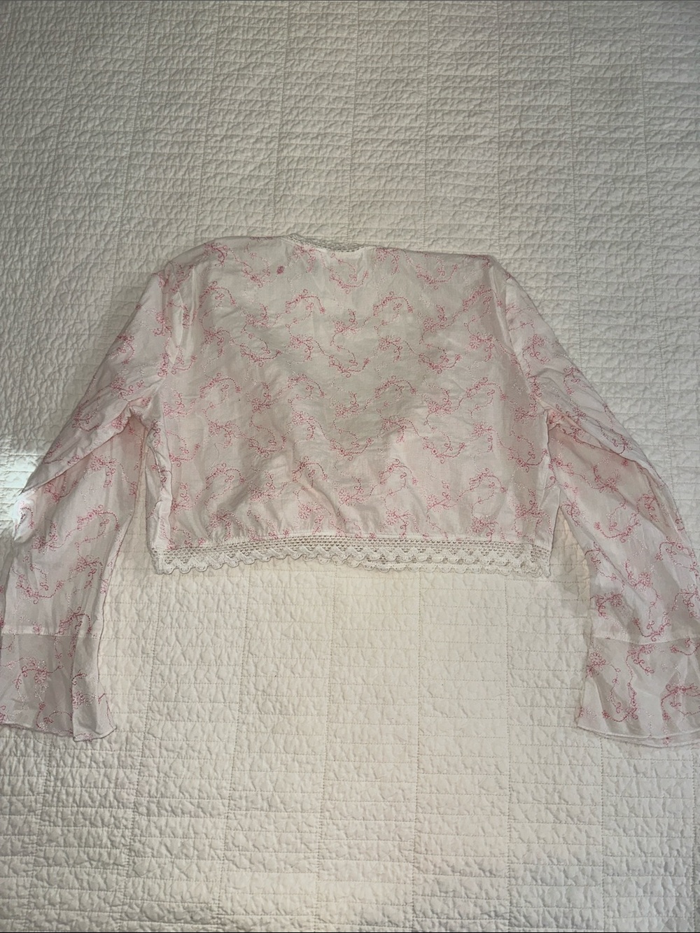 Limited Too XXL (women’s small) Y2K crop top lace Embroidered Bell Sleeve - Picture 6 of 6